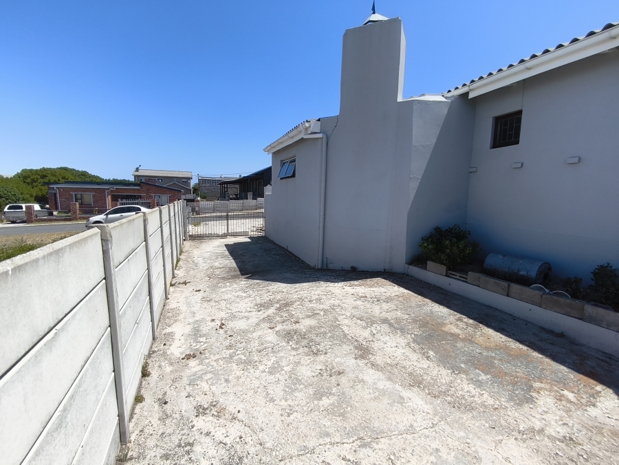 3 Bedroom Property for Sale in De Kelders Western Cape
